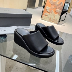 Balenciaga Slippers